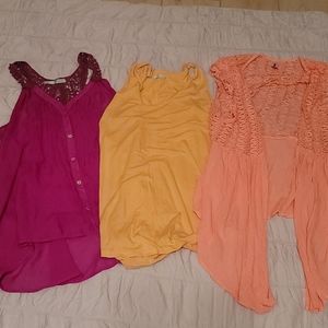 3 summer tops 💥 2 for $18